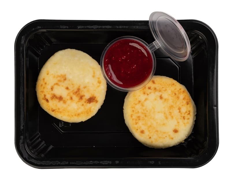 Сырники ванильные с вишневым соусом, 180гр